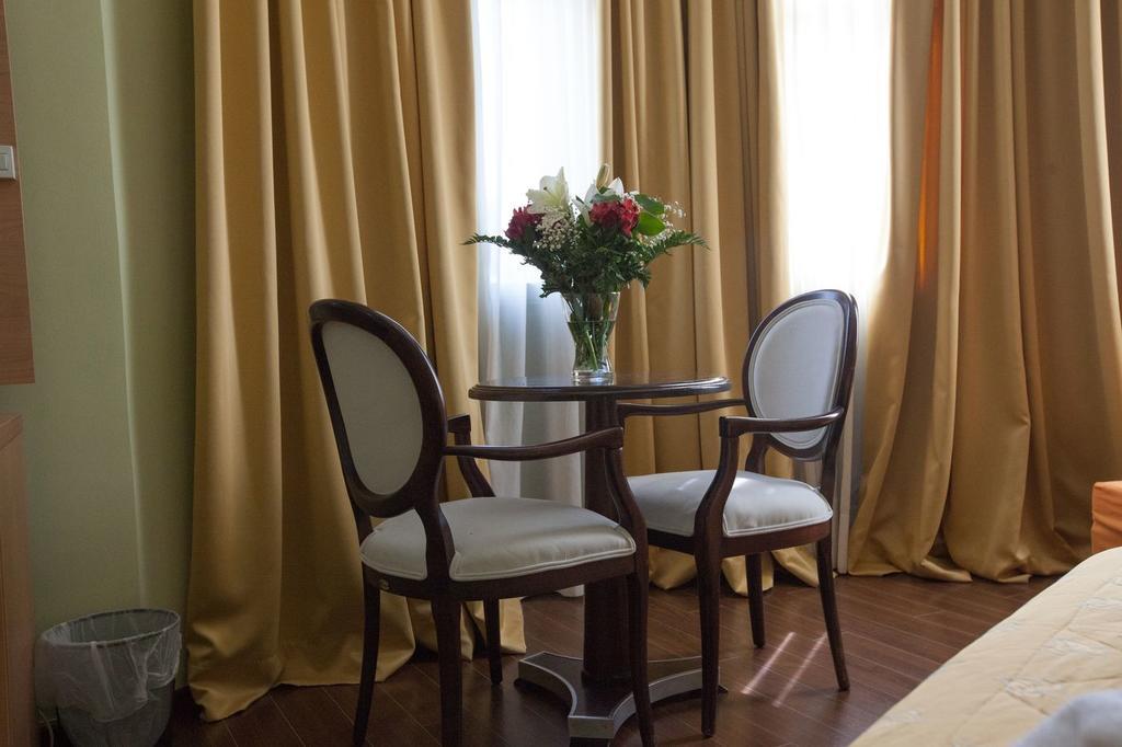 Ermionio Hotel Kozani Buitenkant foto